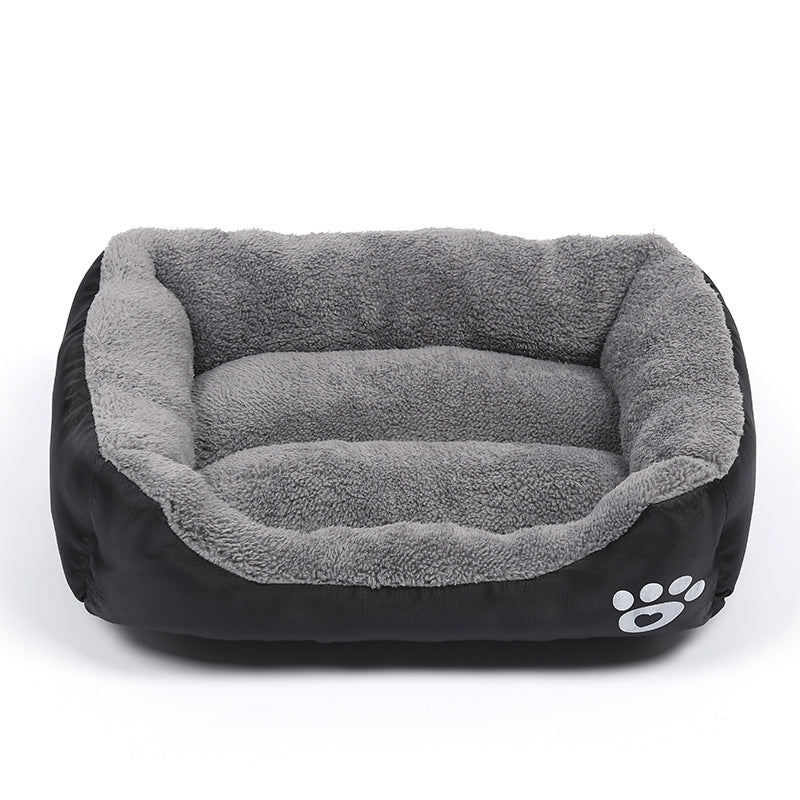 Soft Fleece Pet Bed with Waterproof Base