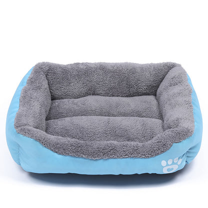 Soft Fleece Pet Bed with Waterproof Base